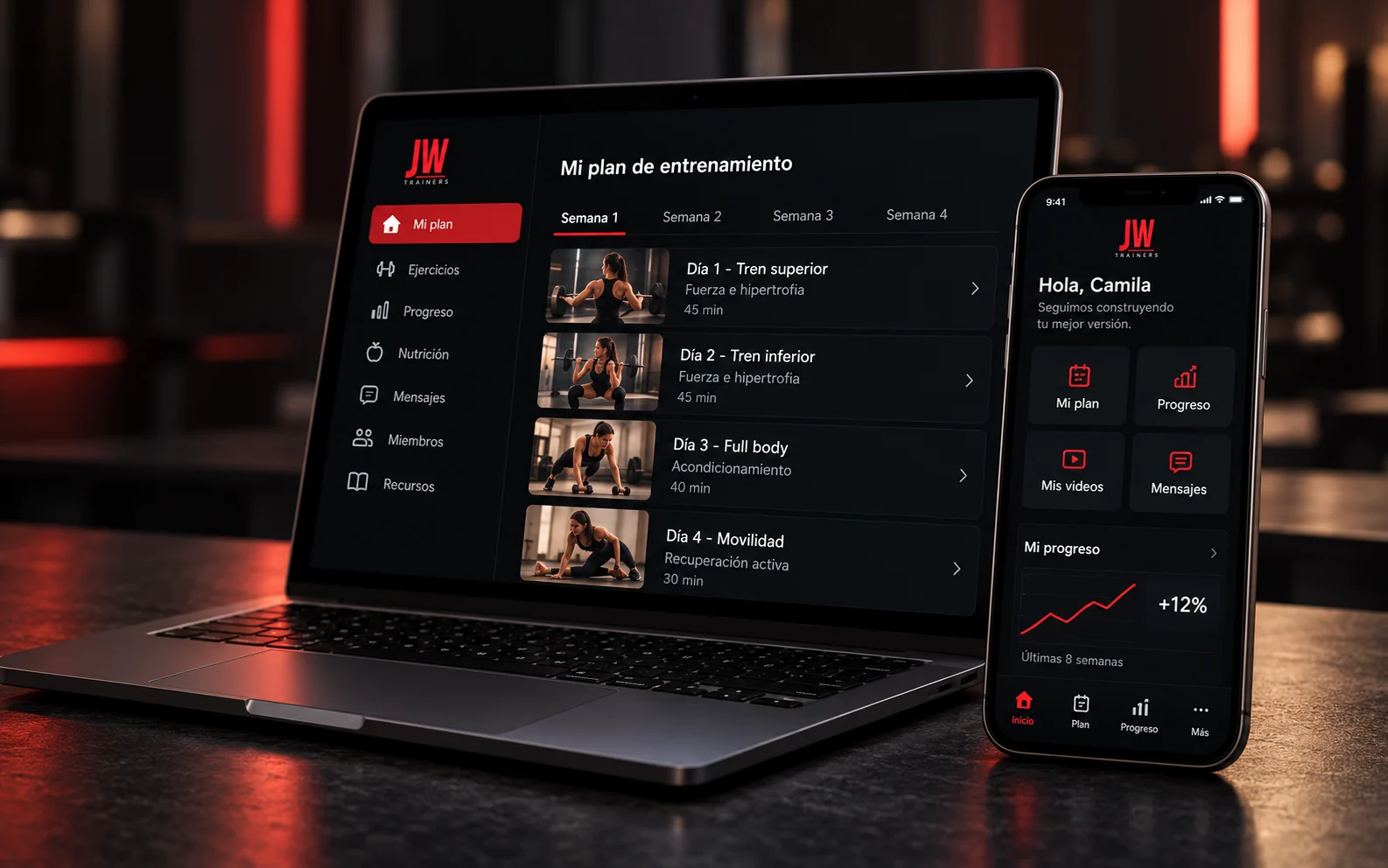 Vista conceptual de la plataforma JW Trainers en portátil y teléfono, con plan de entrenamiento y progreso